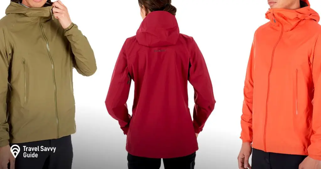 a man and 2 women wearing Mammut Masao Light hooded rain jacket