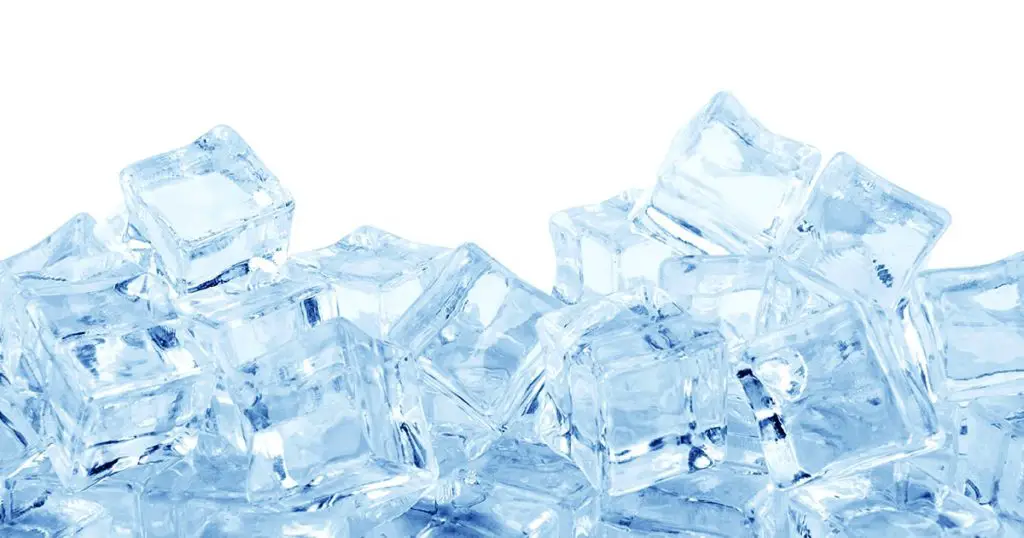ice-cubes-isolated-on-white-background