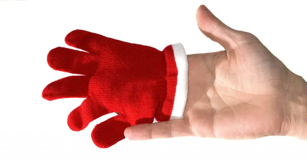 gloves size matters