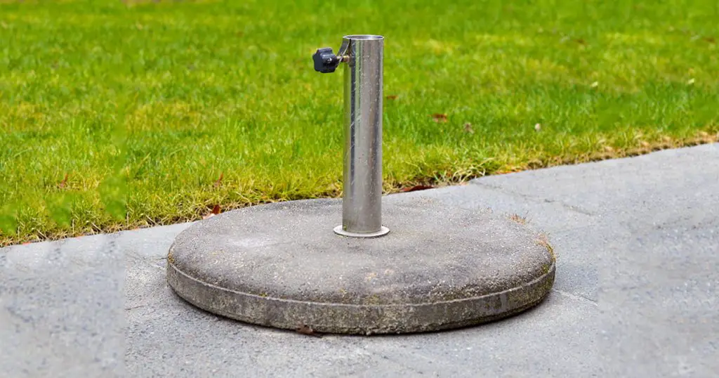 Round parasol holder that will protect person against sun