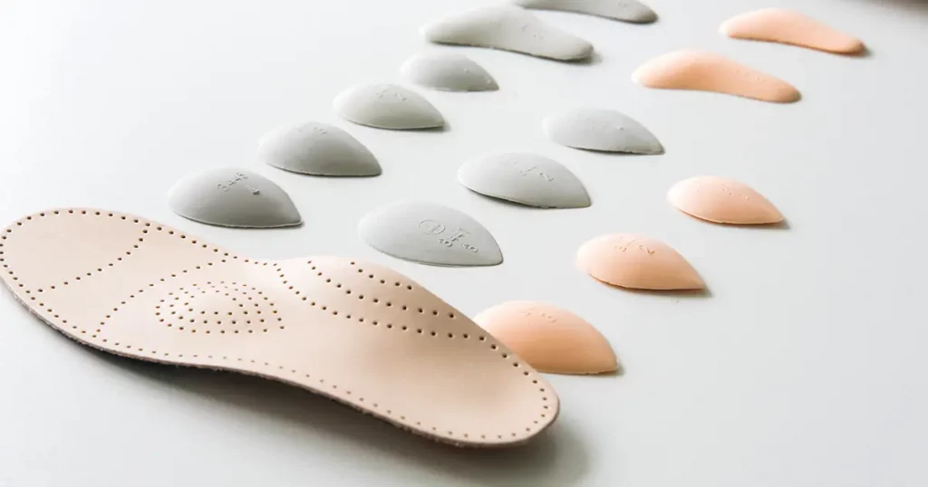 The process of manufacturing individual orthopedic insoles