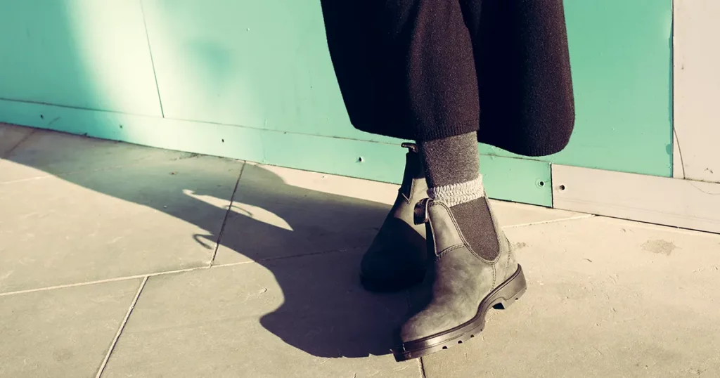 Chelsea boots classic black leather rubber sole