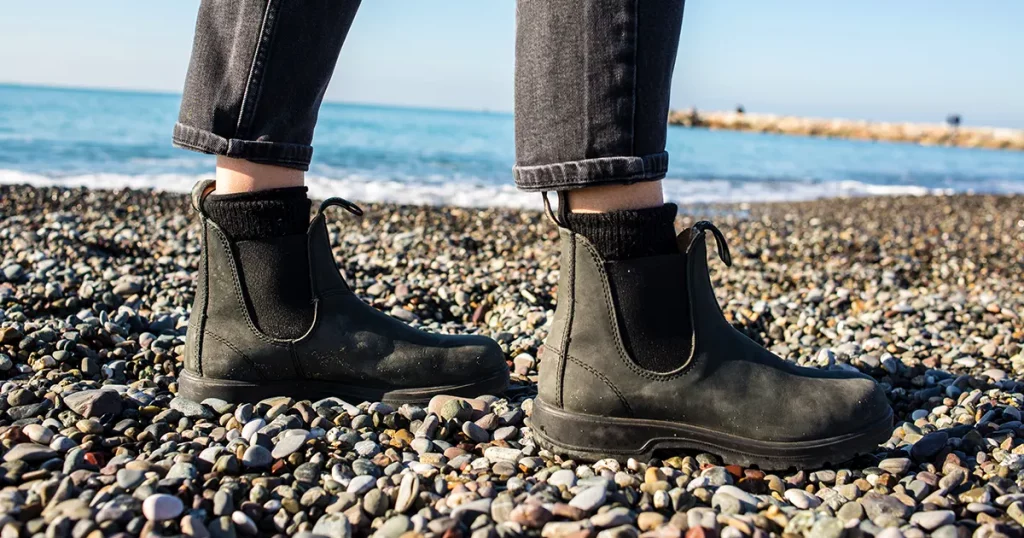 Chelsea boots classic black leather rubber sole