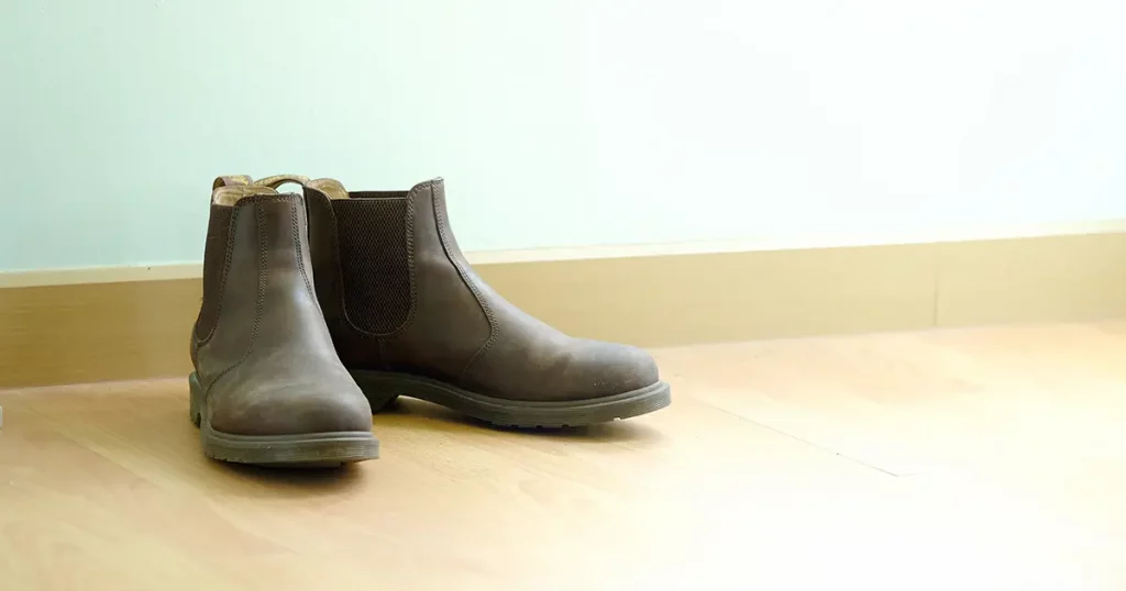 chelsea boots welcome back to home